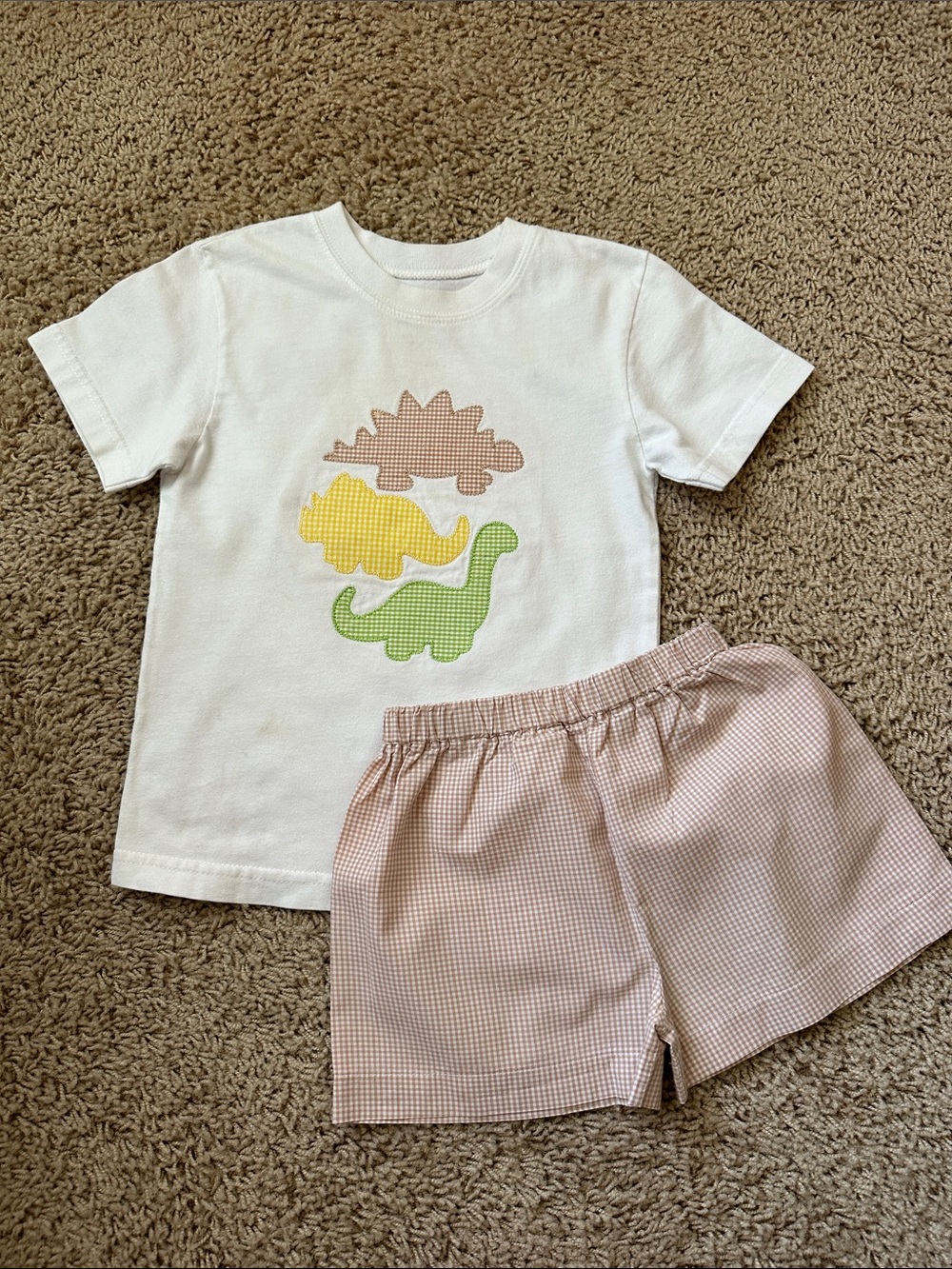 Toddler Dinosaur Appliqué Tee & Gingham Shorts Set - White, Brown, Yellow, Green